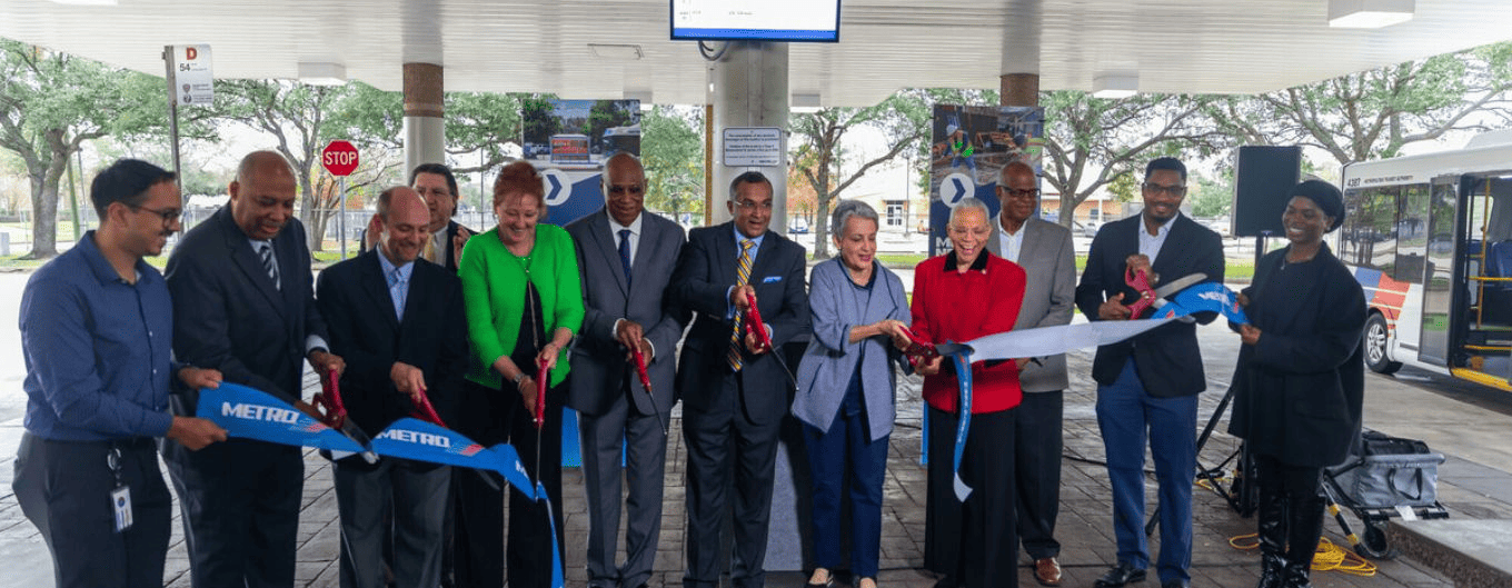 METRO Unveils New Digital Signs at Hiram Clarke Transit Center - Hiram ...